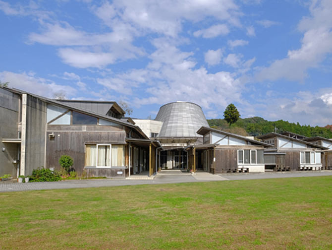 Industrial promotion utilizing a former school site